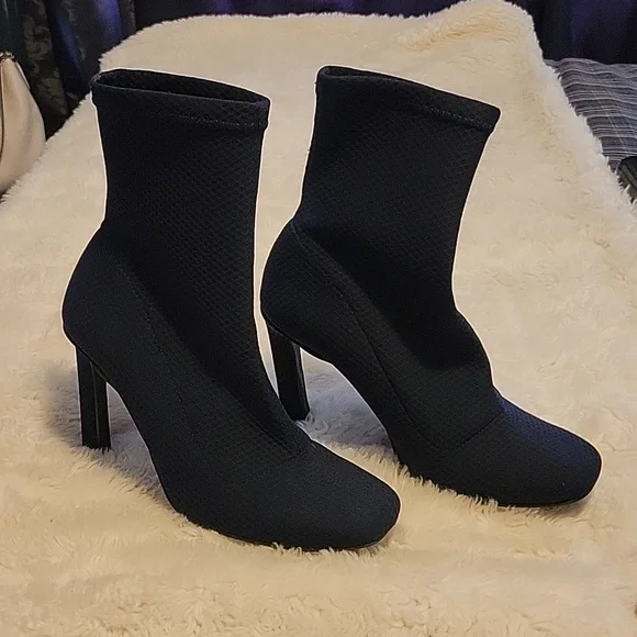 L INTERVALLE Shoes Lintervalle Navy High Heeled Sock Bootie
